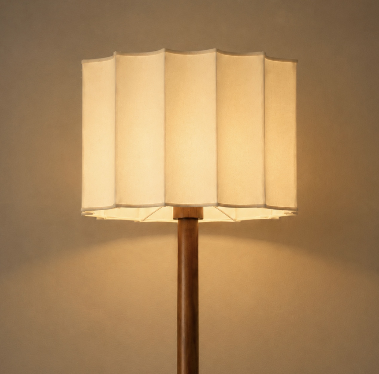 Ember Table Lamp